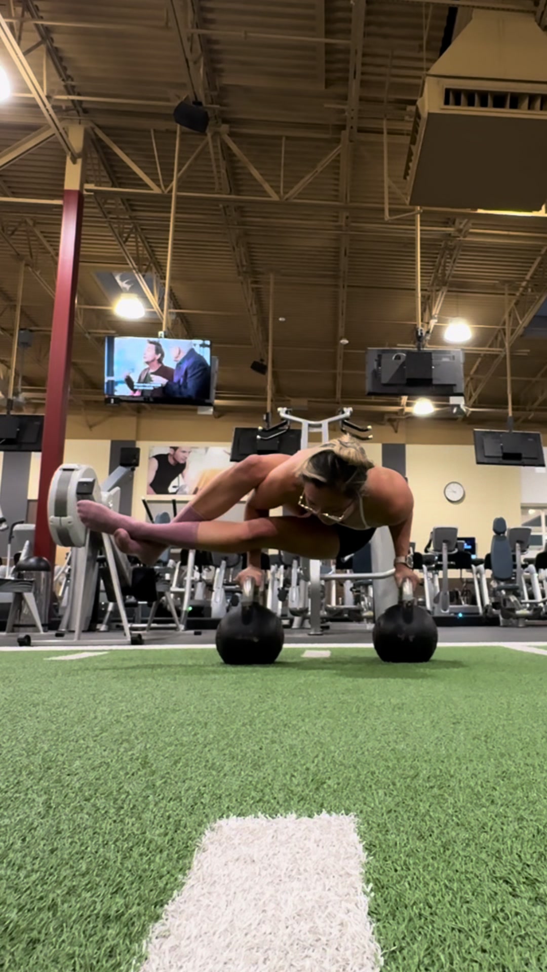 @CJ | Calisthenics | Fitness🦋