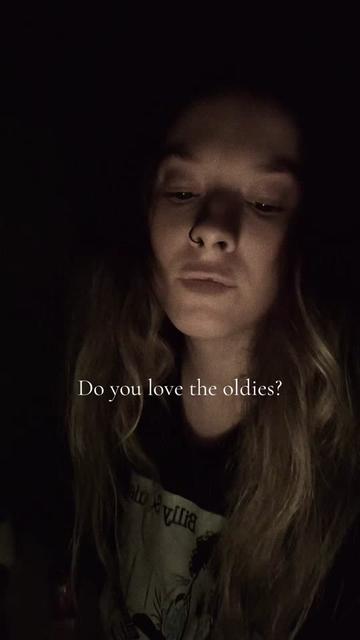 @Hollie🖤