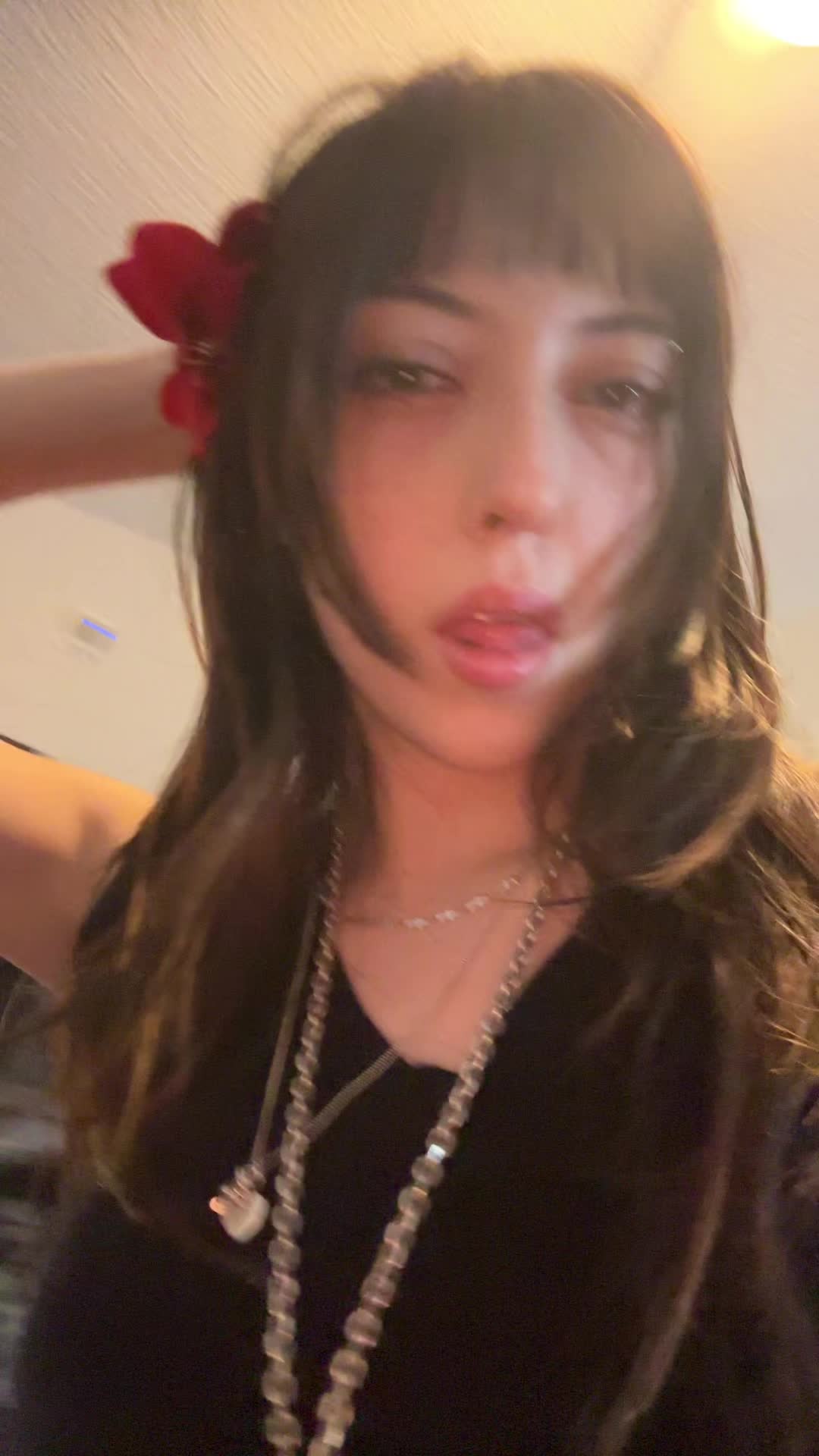 @arianaschilling