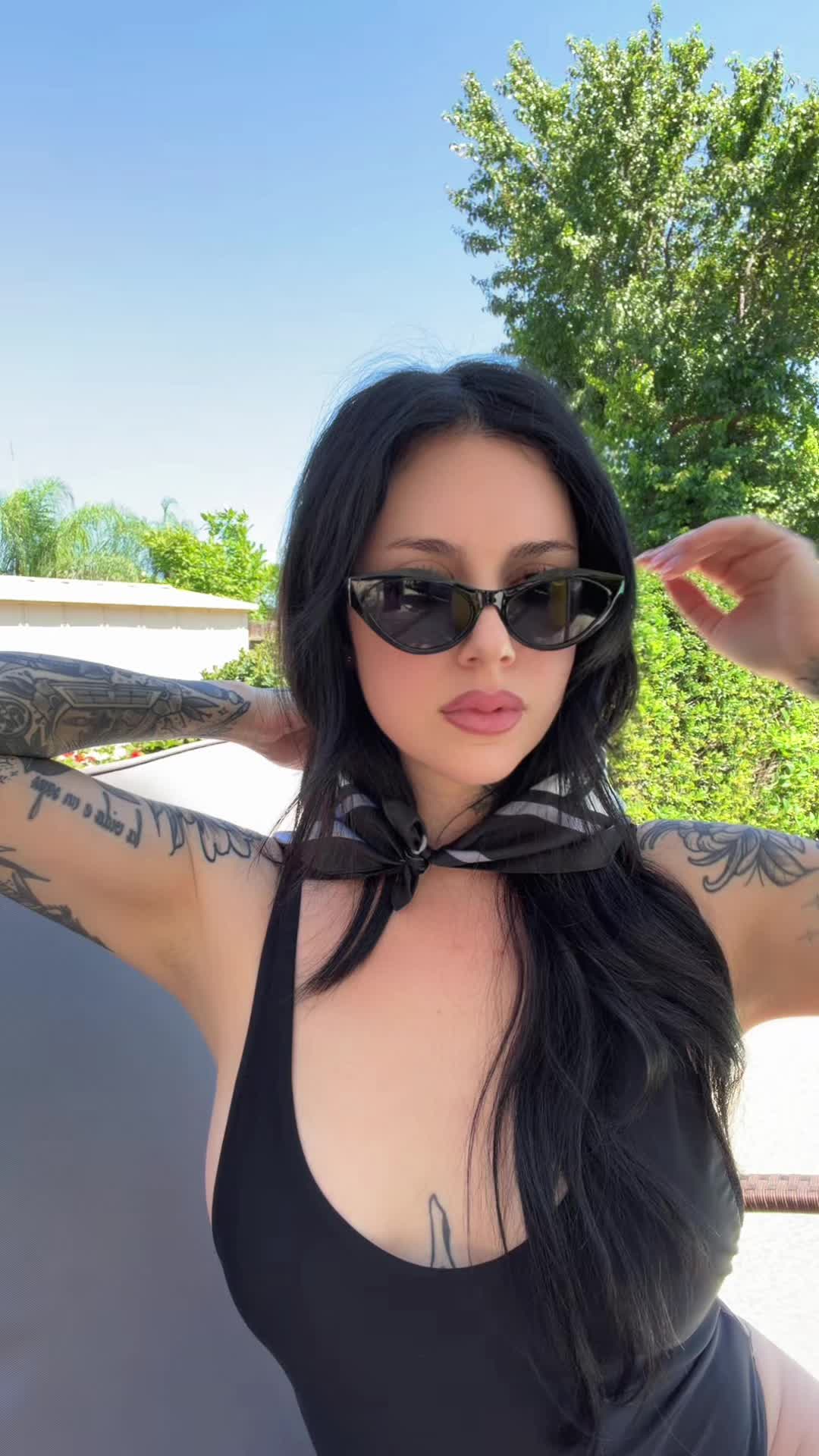 @Jenn<3