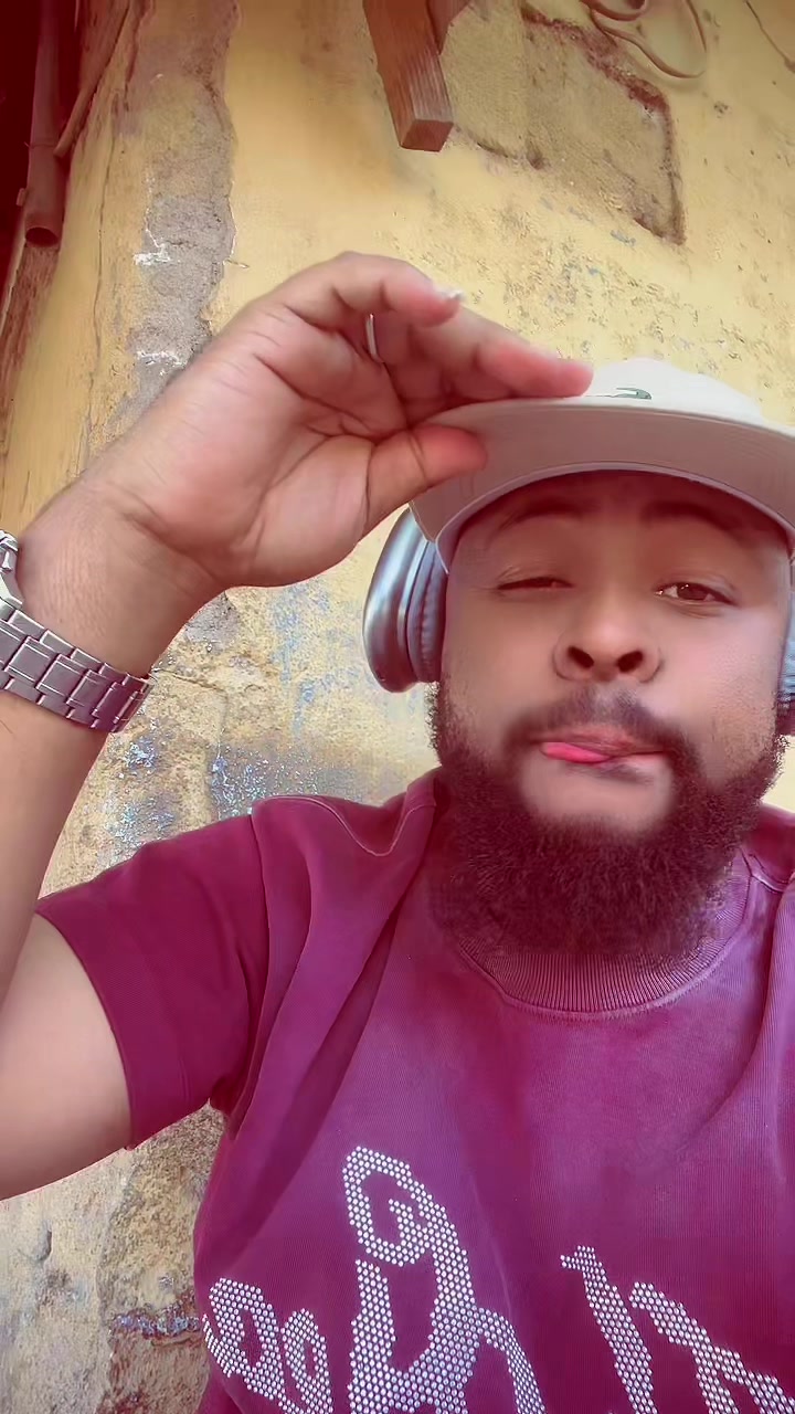 @DaMiLo🧨🐇