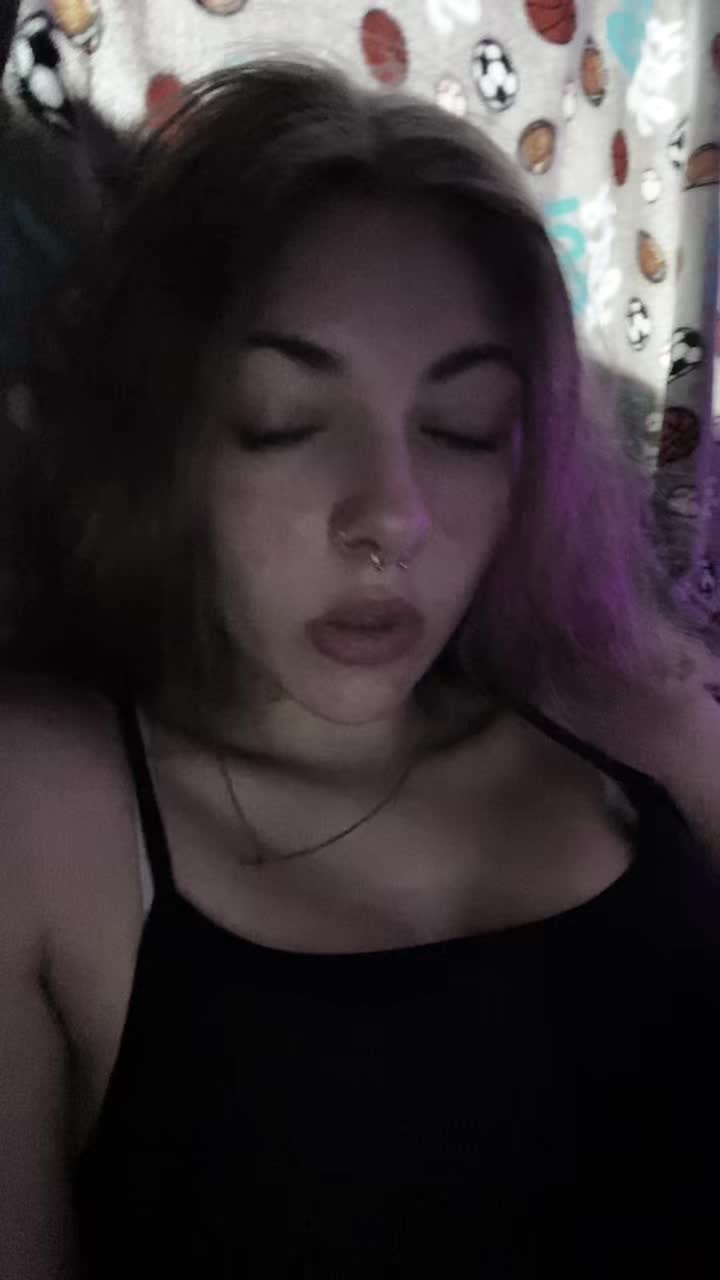 @tzofia