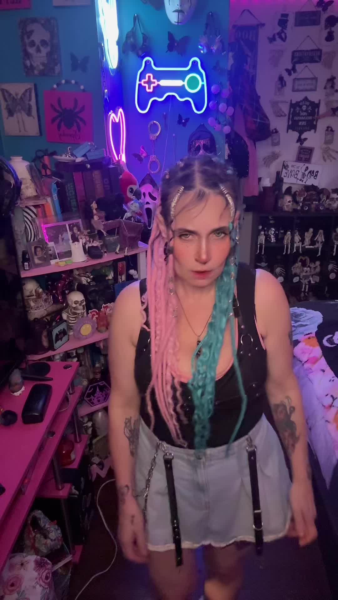 @crazyscorpiochix80