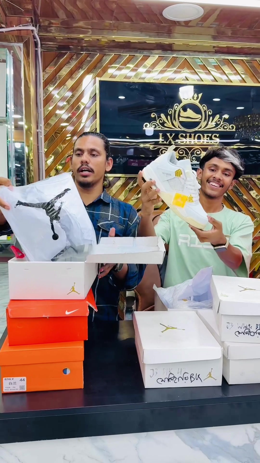 @👑 𝗟𝘅 𝗦𝗵𝗼𝗲𝘀 👟