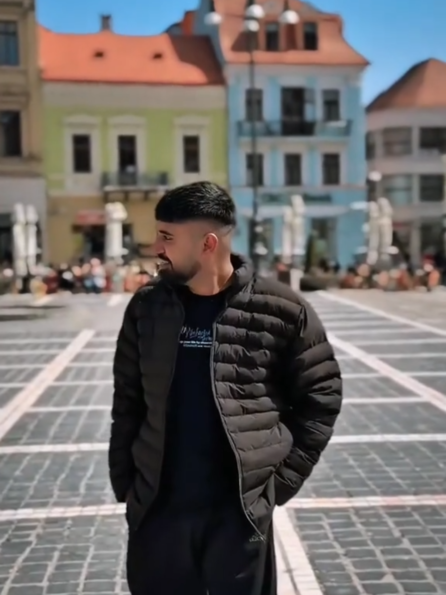 @Ajay bawa🇪🇺