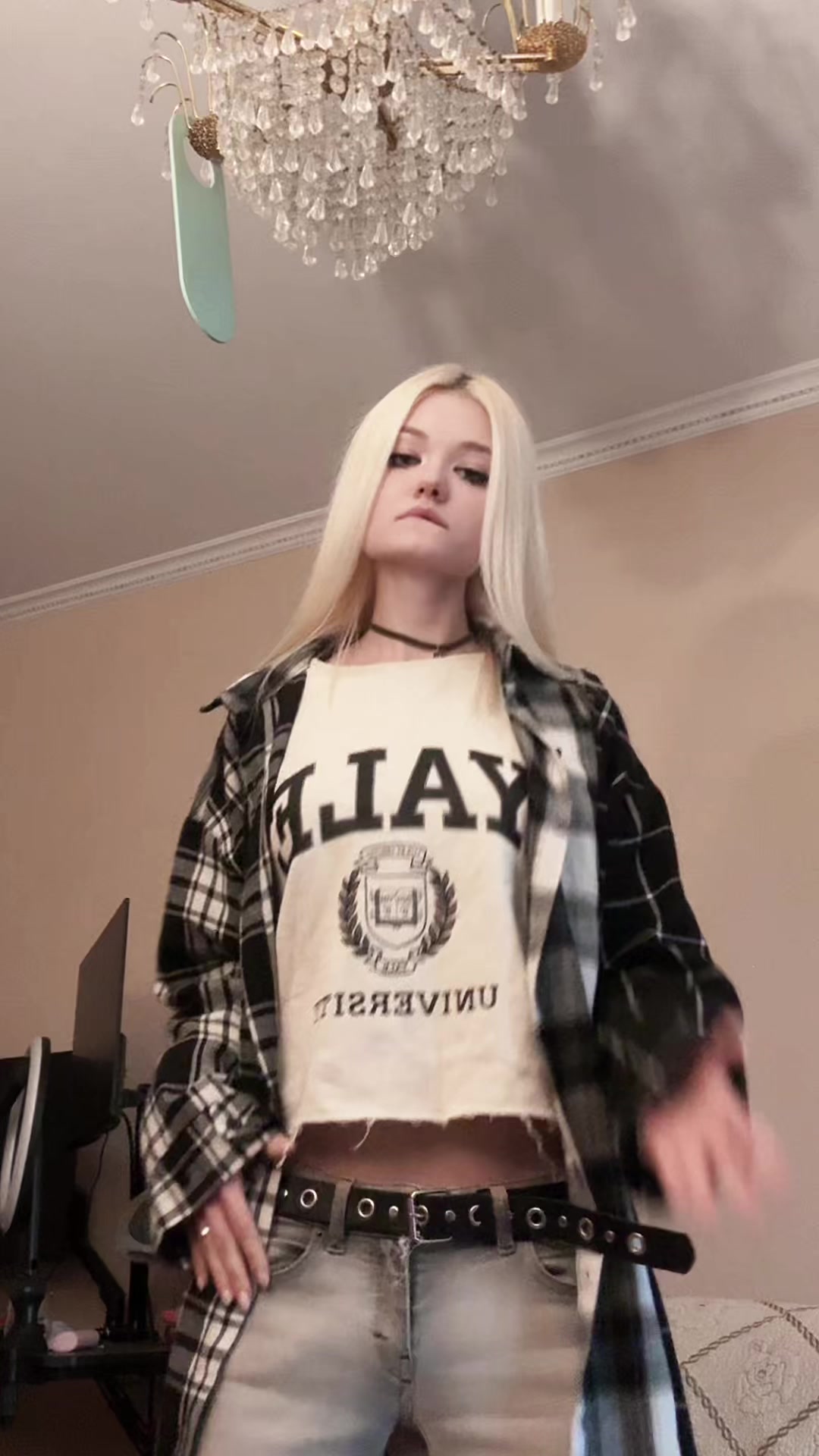 @Кошка
