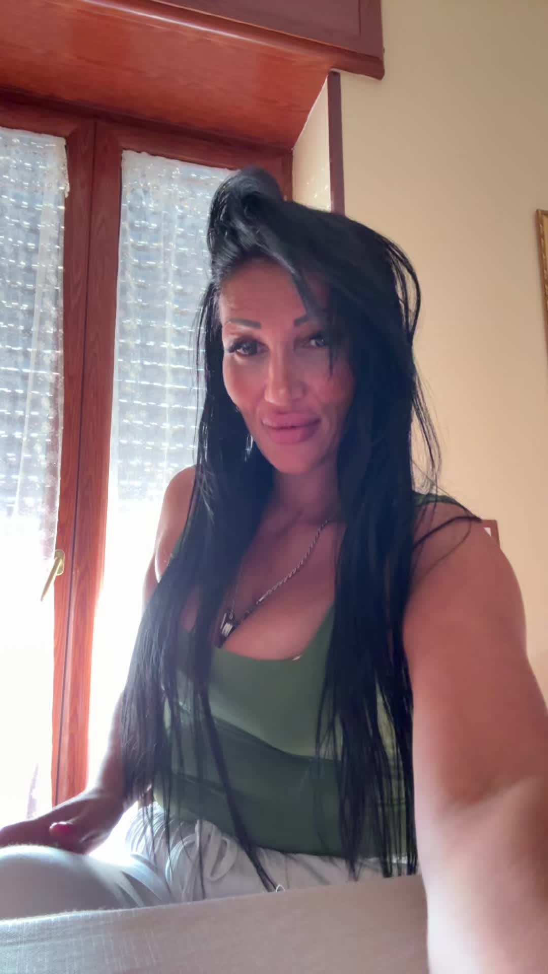 @Anna Macera985
