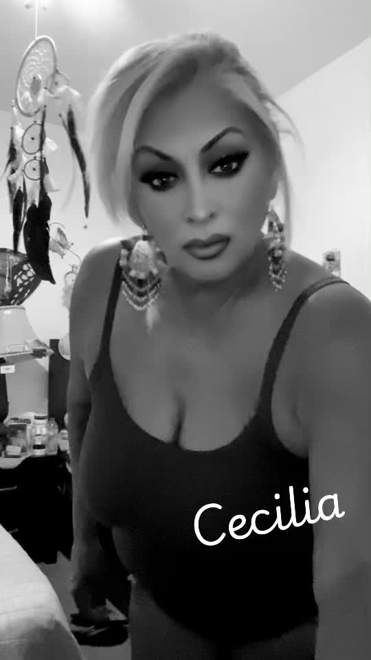 @CeciliaSheila