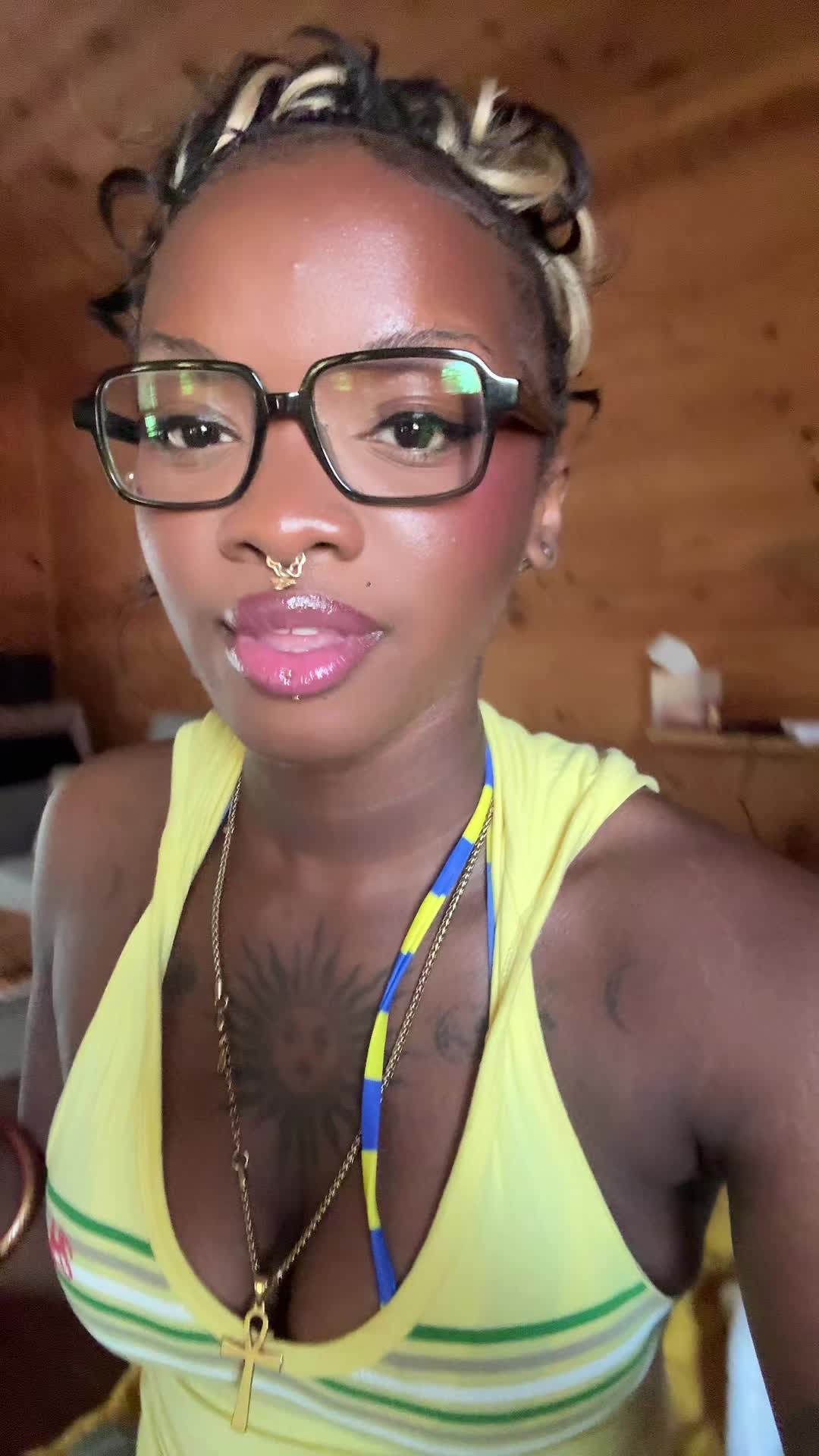 @evilfemmelesbian