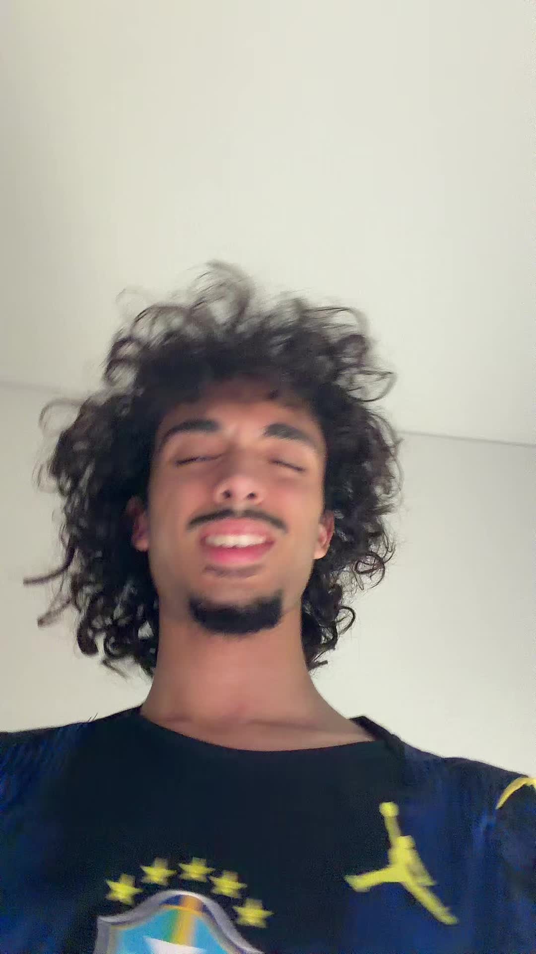 @ayouixx21