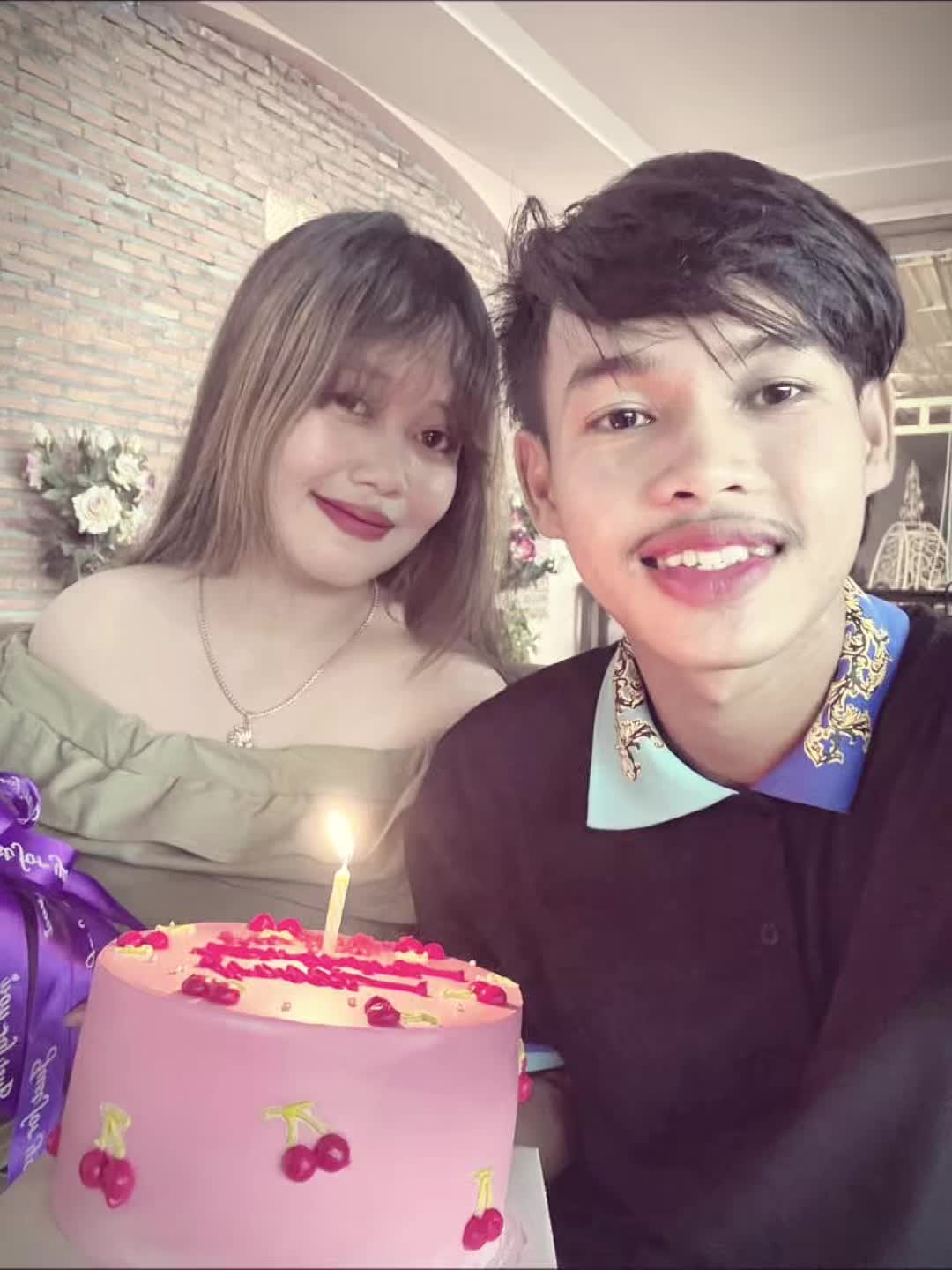 @KimHouy-គីម ហួយ💜