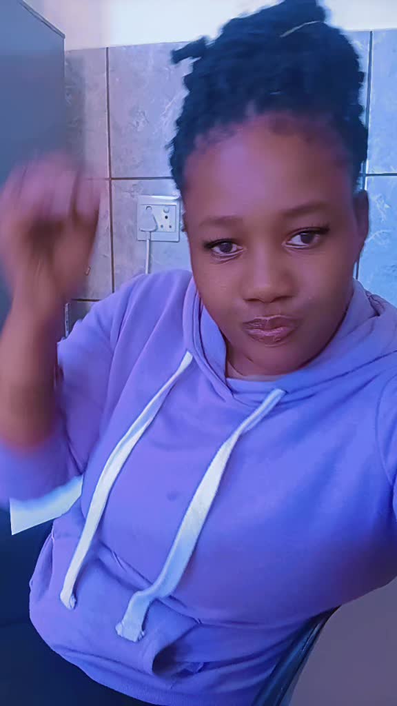 @🇦🇴queen adora🇳🇦