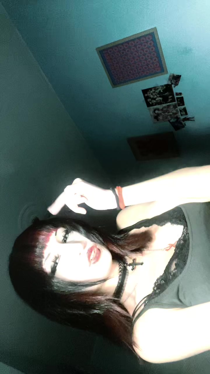 @𝒜𝓁𝒾𝒸ℯ𒉭