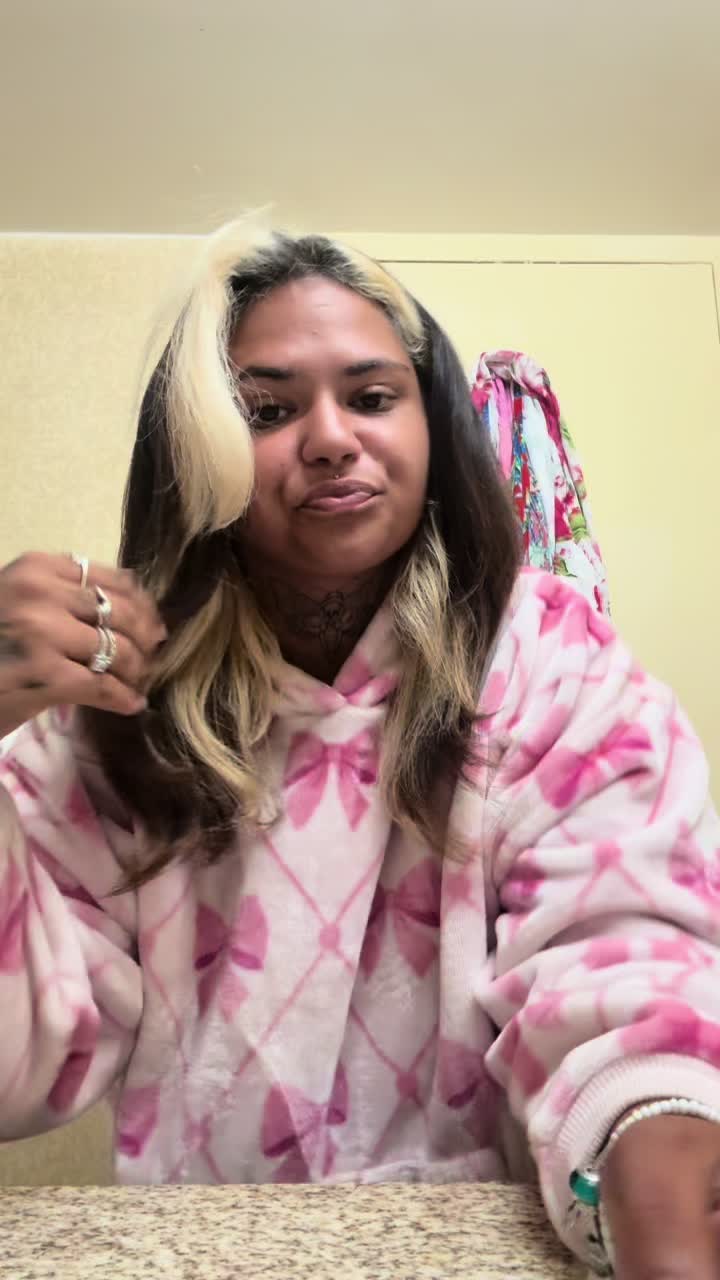 @becomingyanisa
