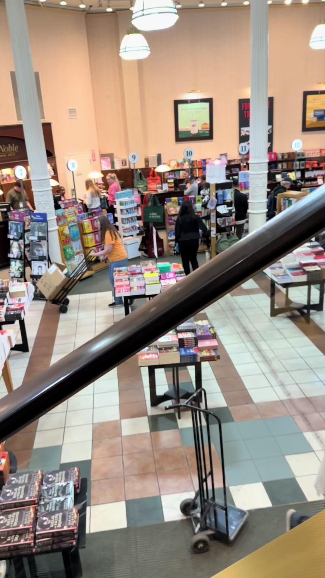 @Margielalalovesbooks📚🏋️&zwj;♀️✍️