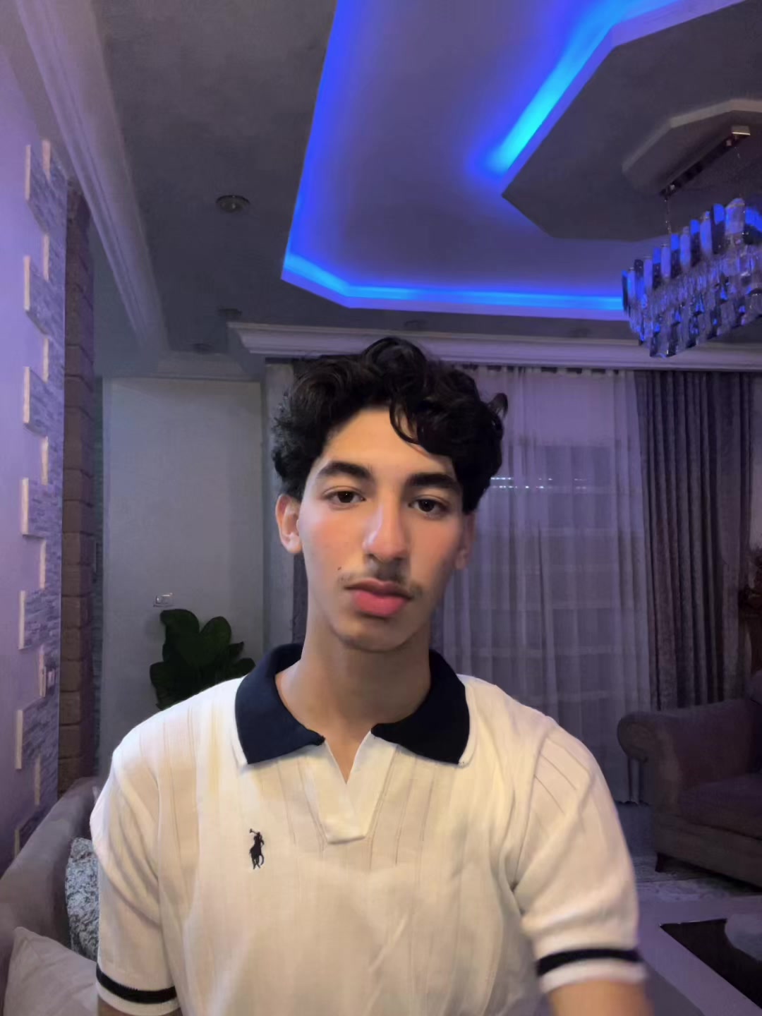@4YHEM