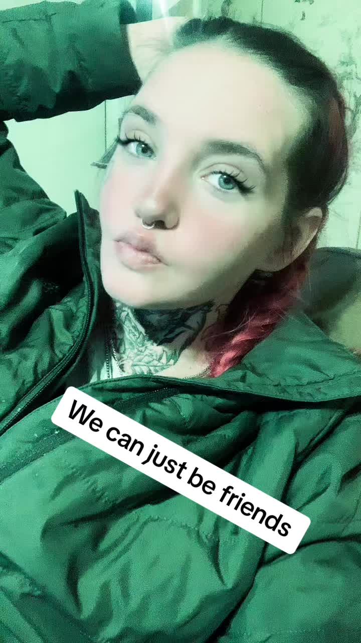 @T😈xic Female Gates IvaLee☮️