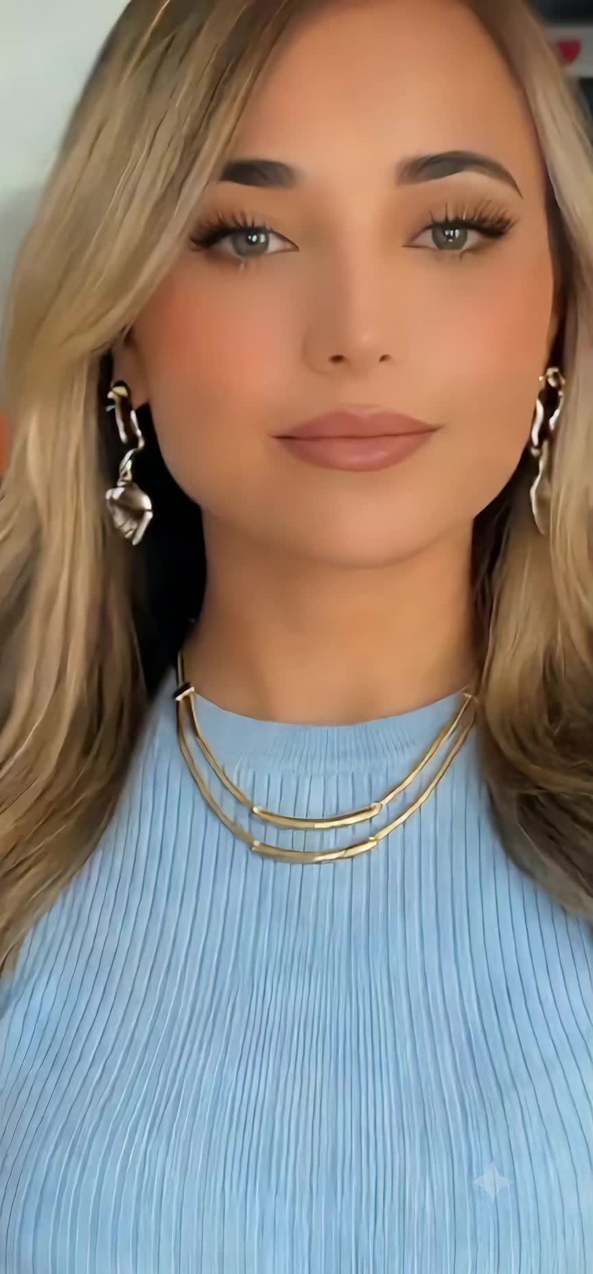 @Rosita