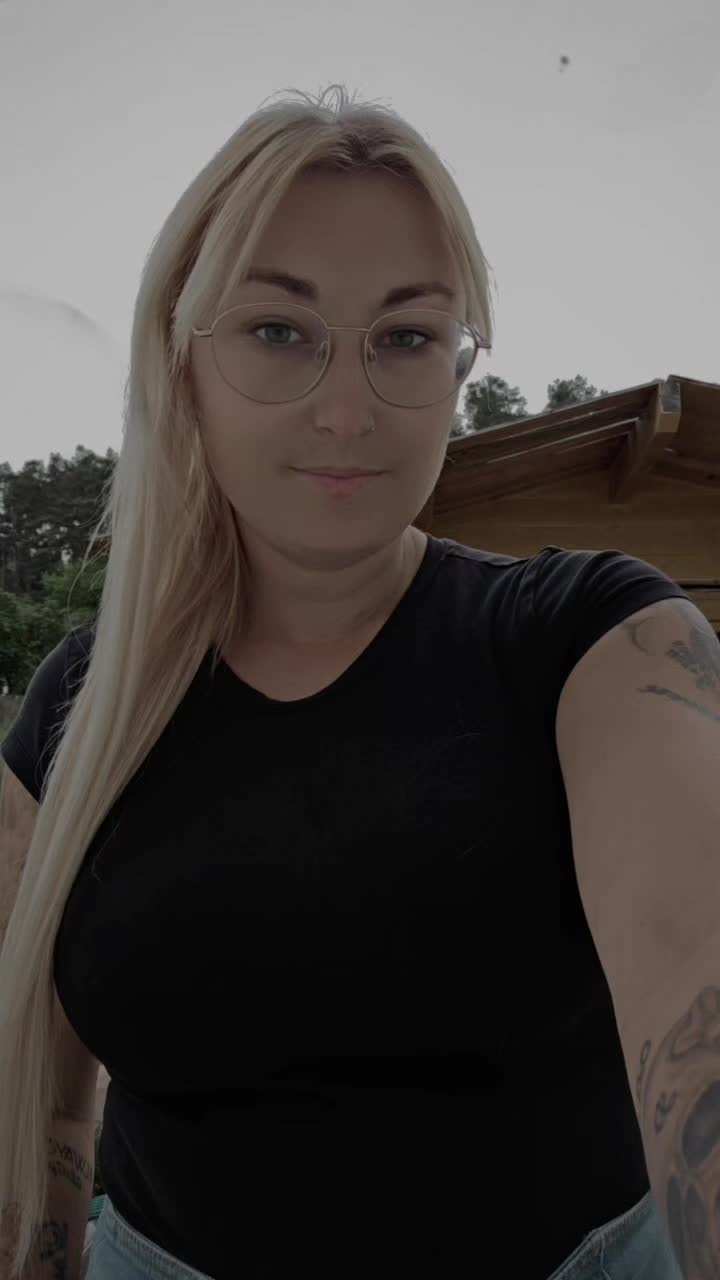 @♡꧁๓เгเ꧂♡