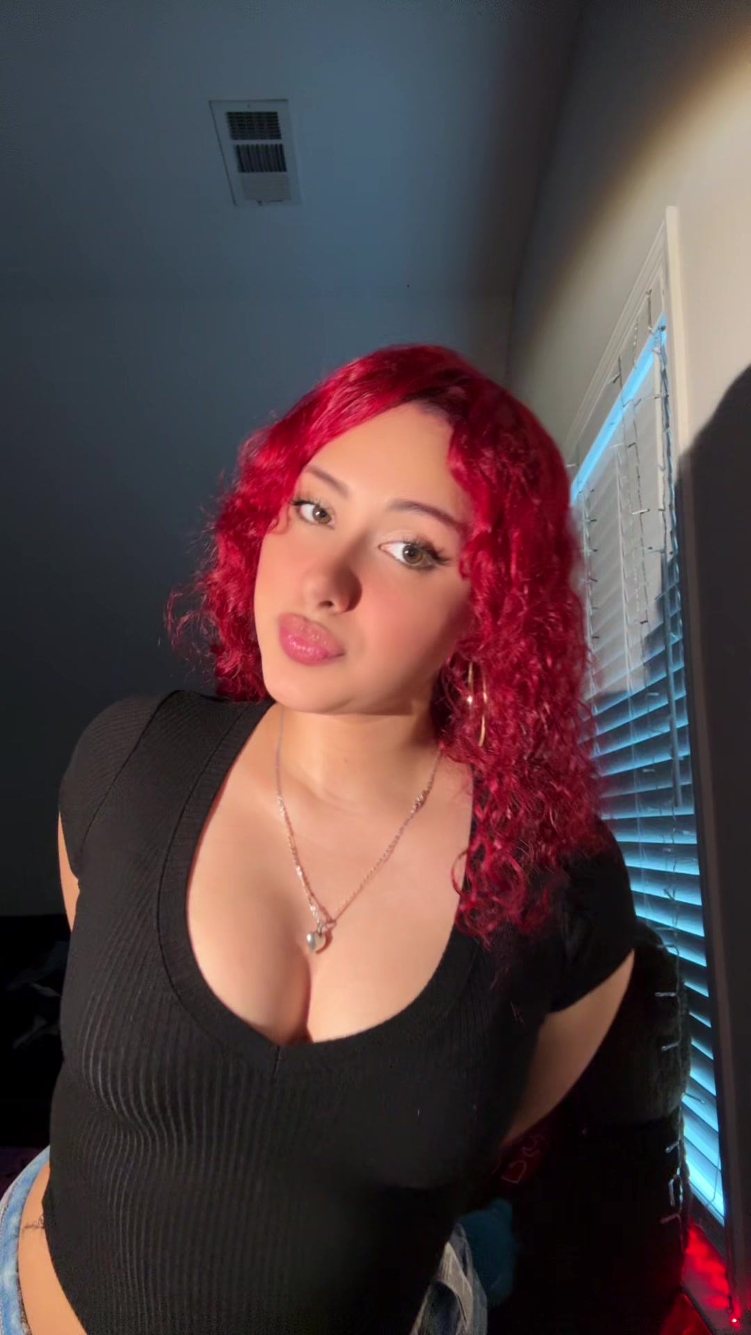 @𝐿𝑒𝓈𝓈🐷🍑