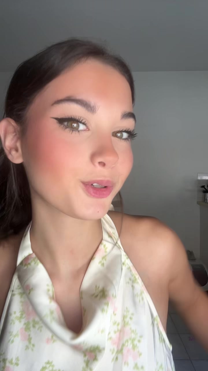 @Salom&eacute;💋