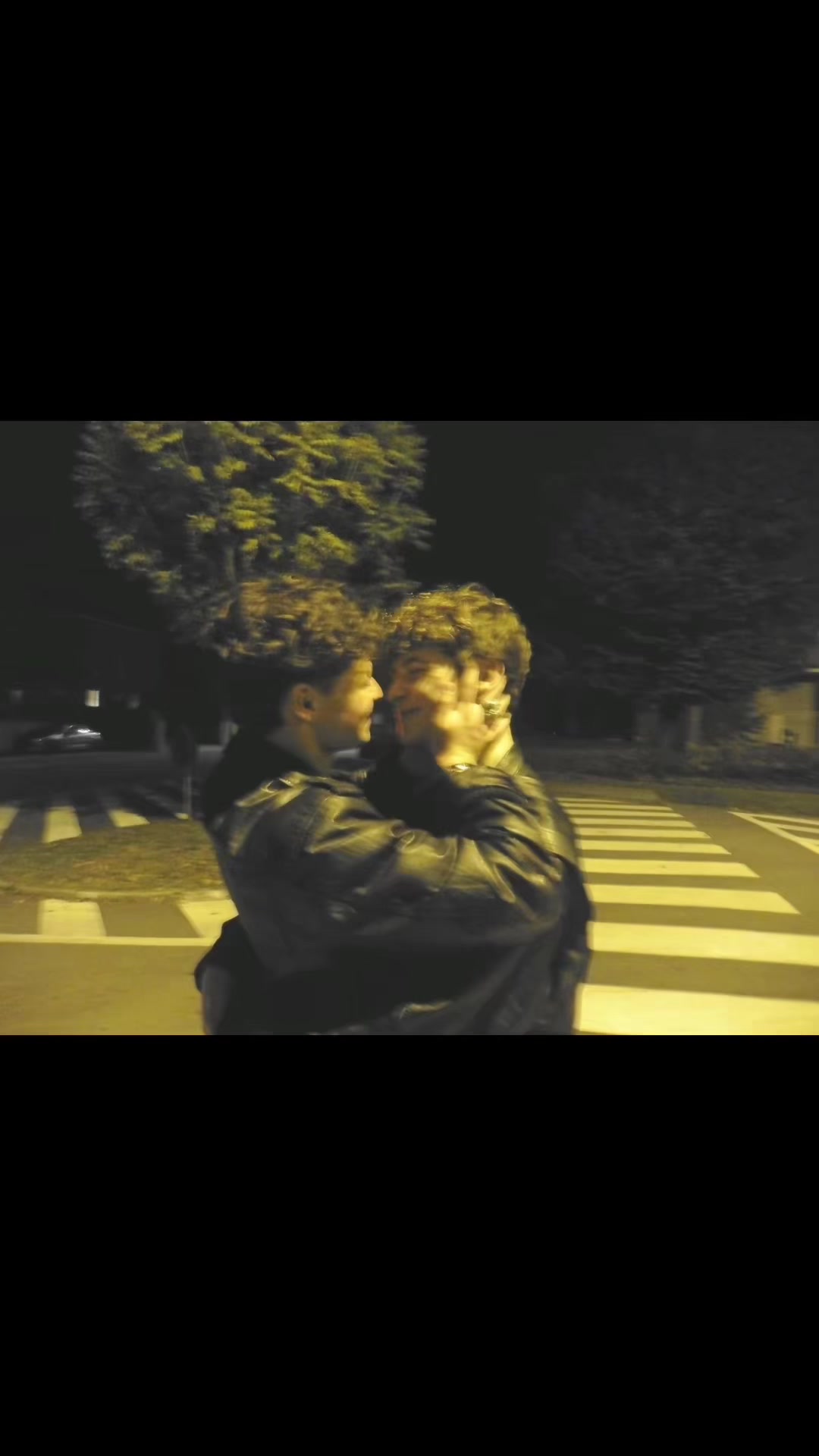@❤︎