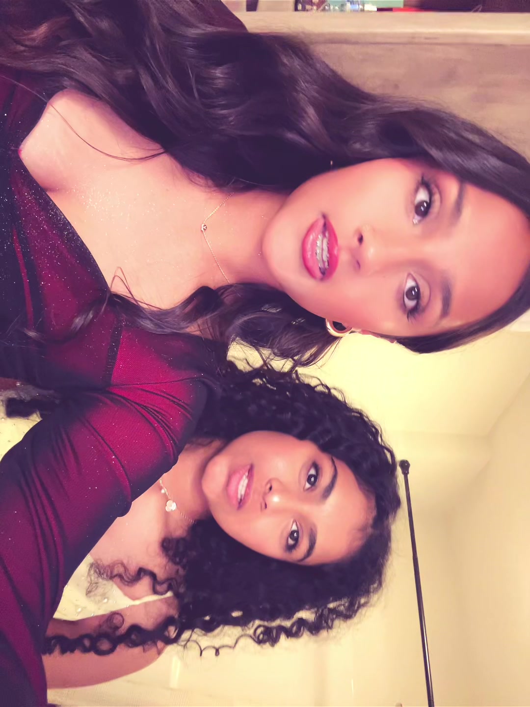 @🥂