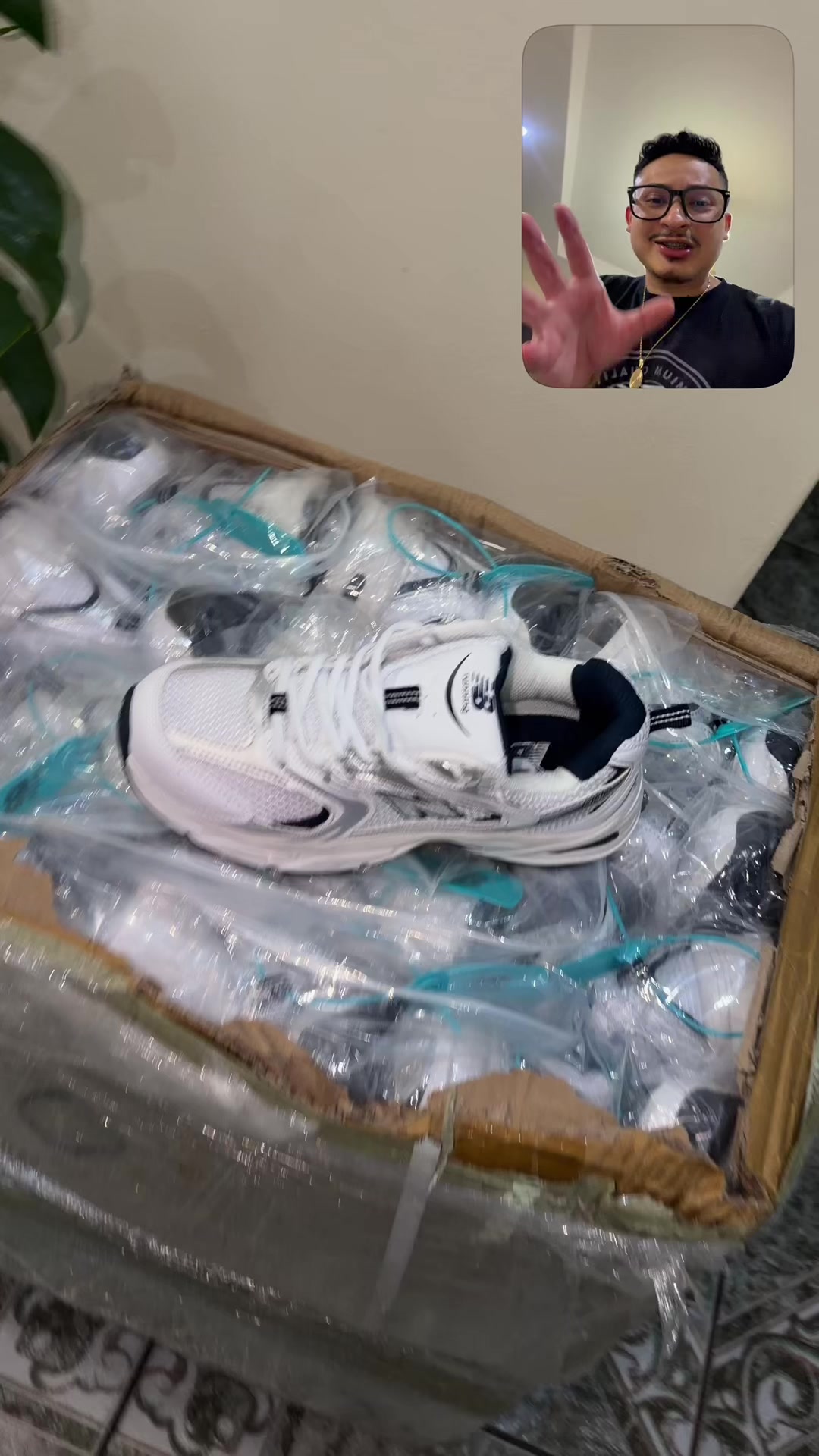 @Dealer Sneakers