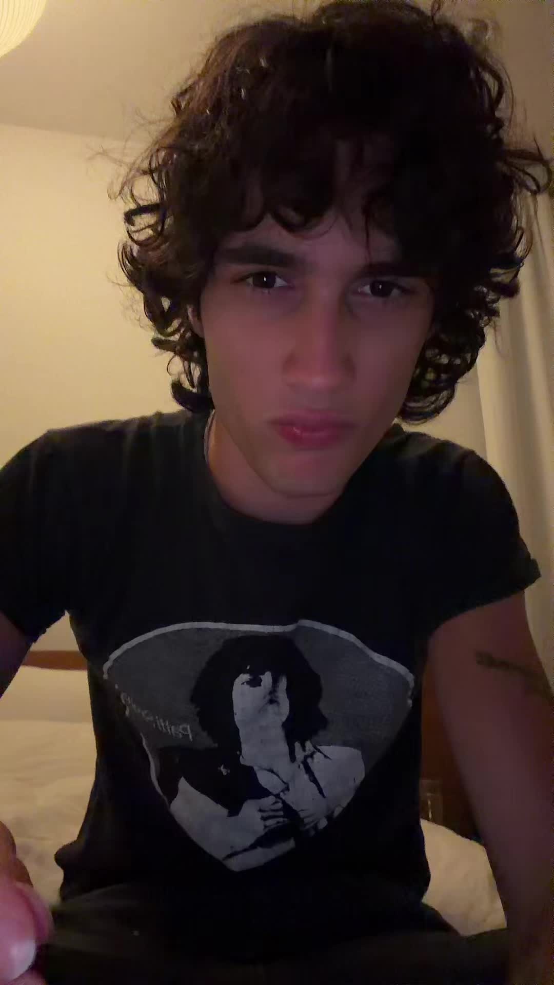 @sombr
