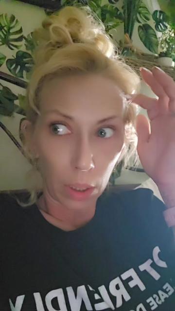 @Jewelzz