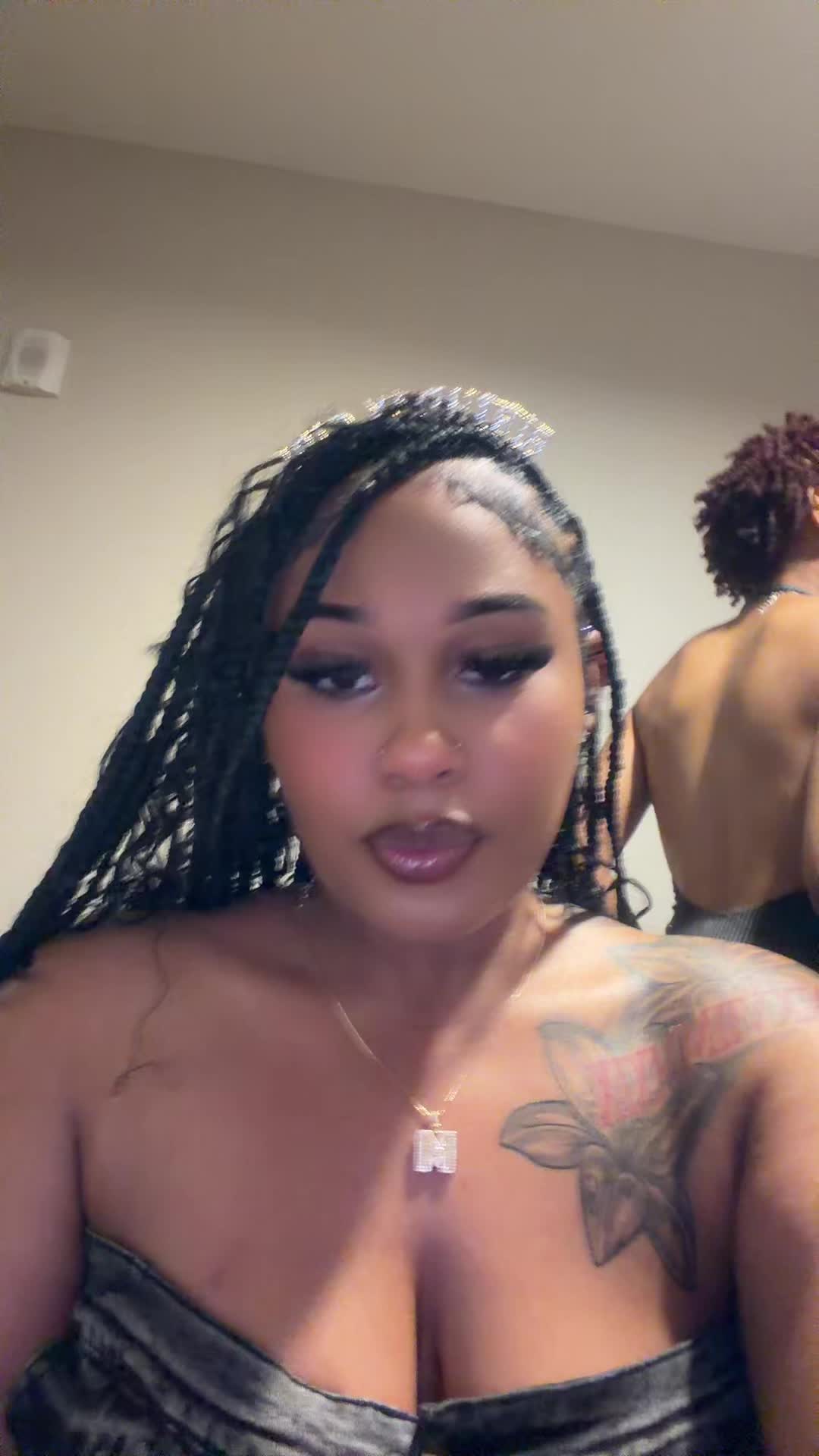 @maniaaliyahh4