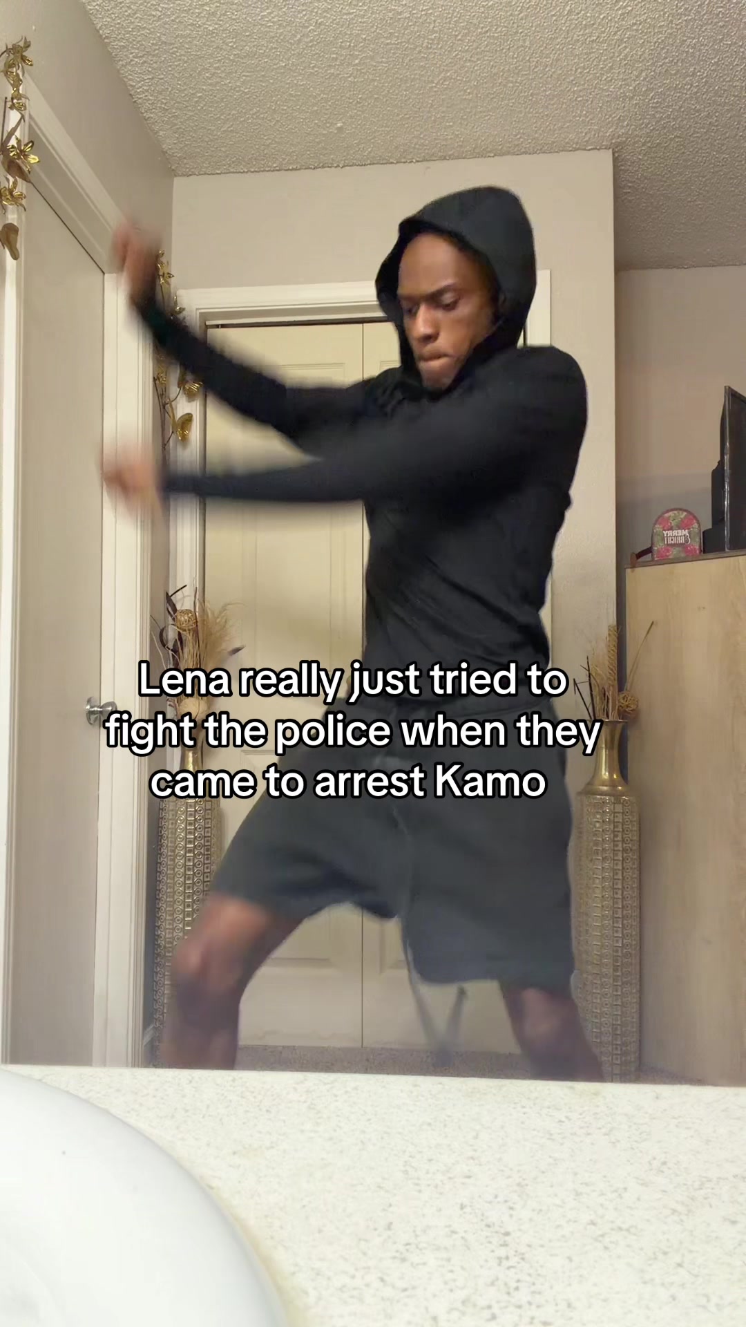 @🦹🏽