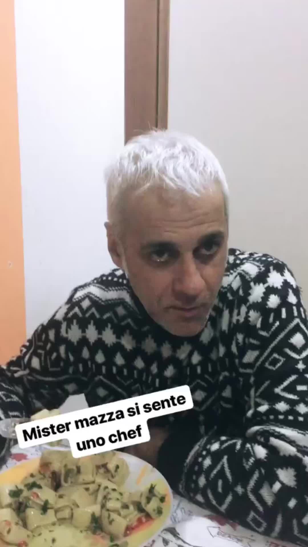@&Ccedil;&ouml;ra M&aring;zz&auml;gāttį