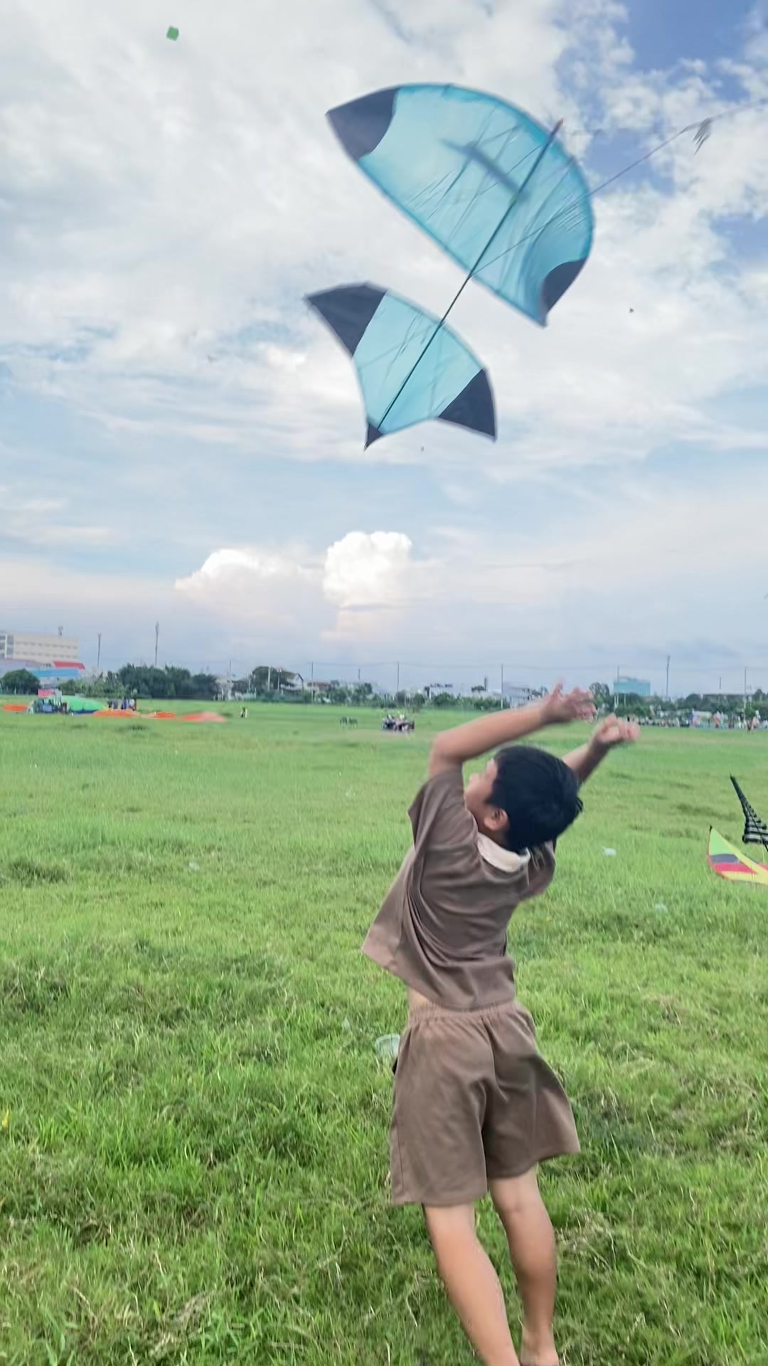 @Thả diều cùng Lợi