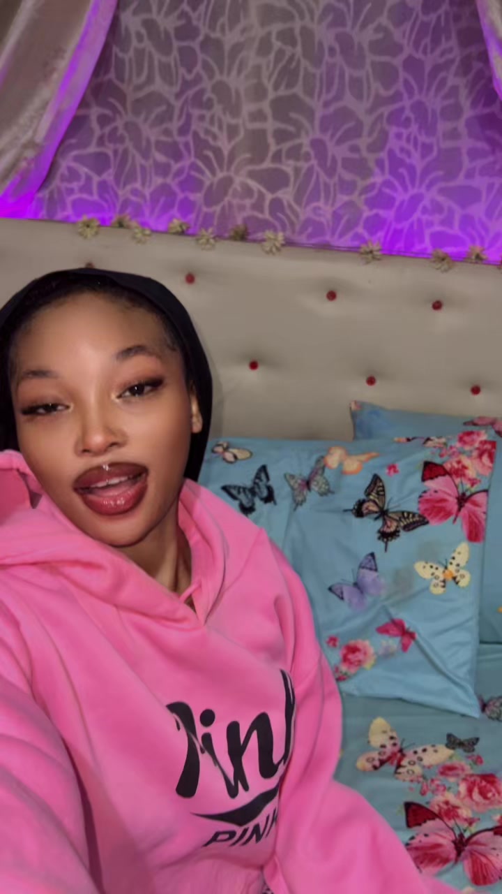 @𝑀𝑒𝑒𝓃𝒶𝒽🫧🎀