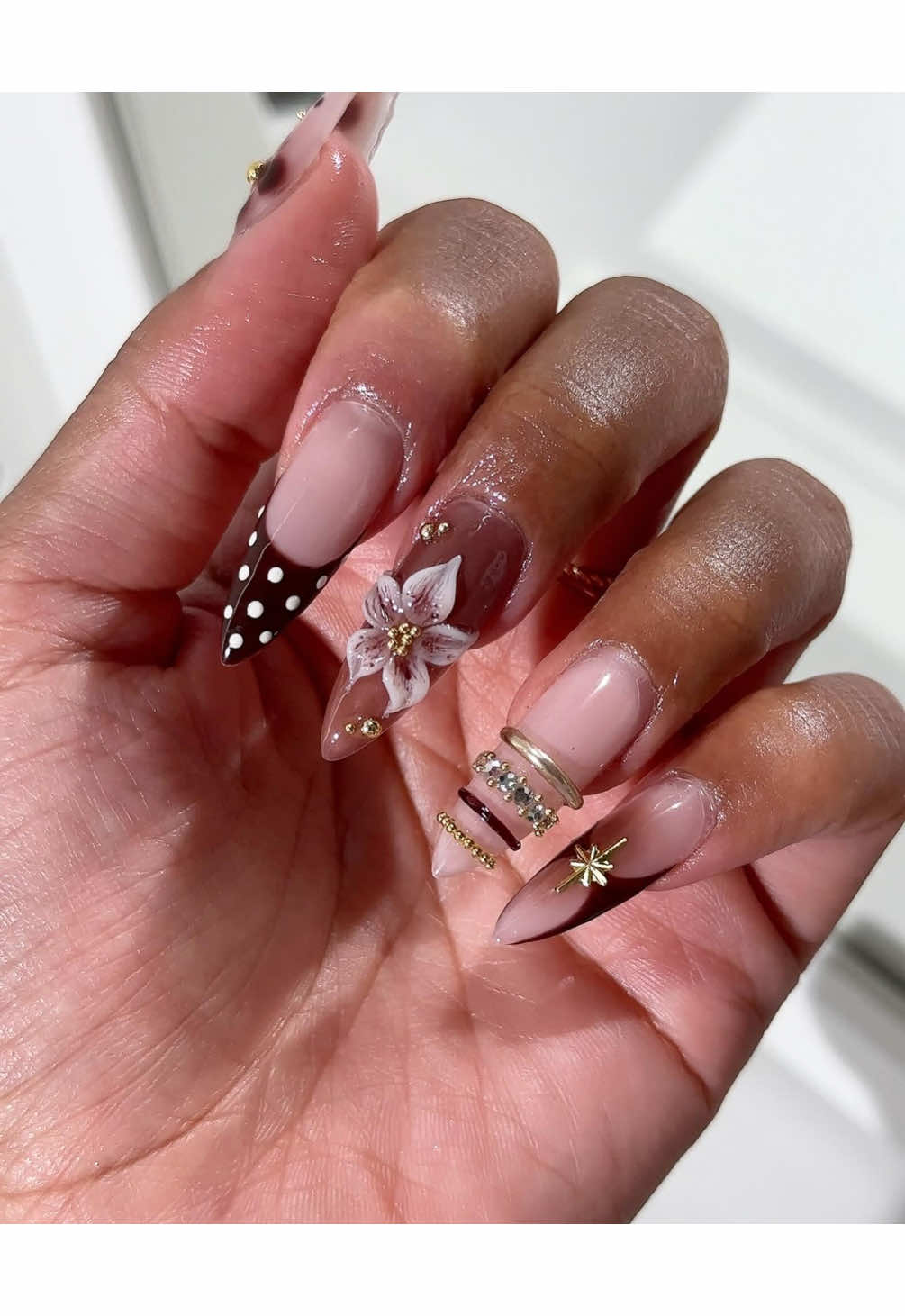 @bynicolemv