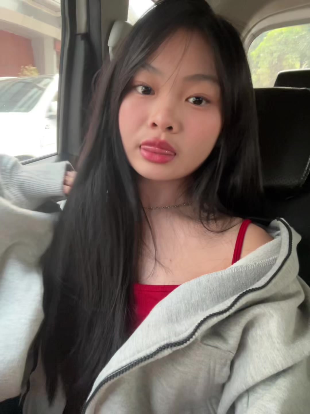 @viennihbos