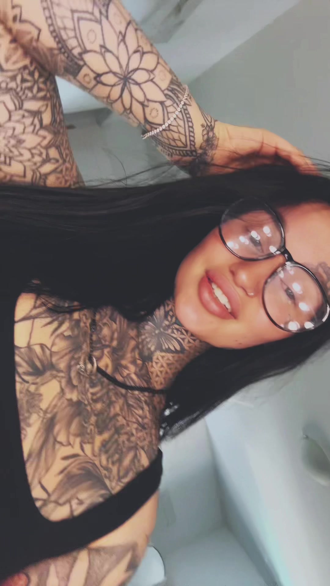 @ALEXE✨