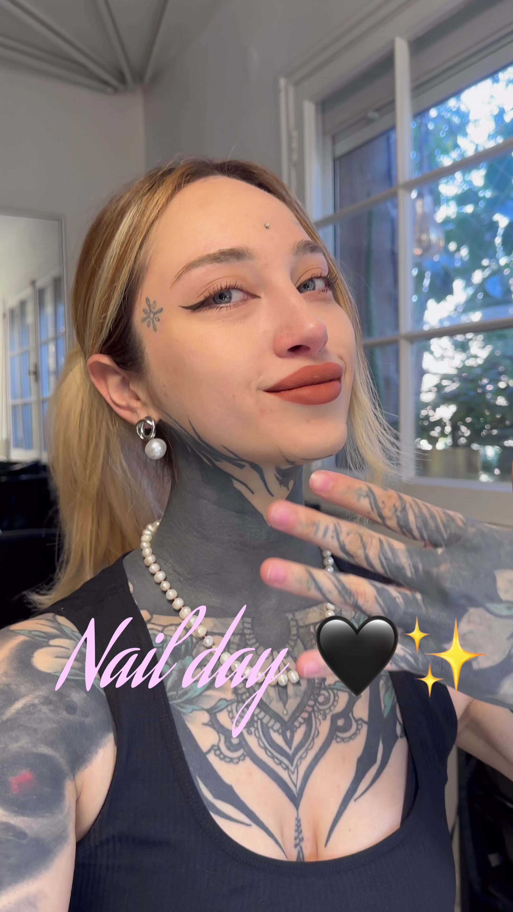 @Victoriaglosss