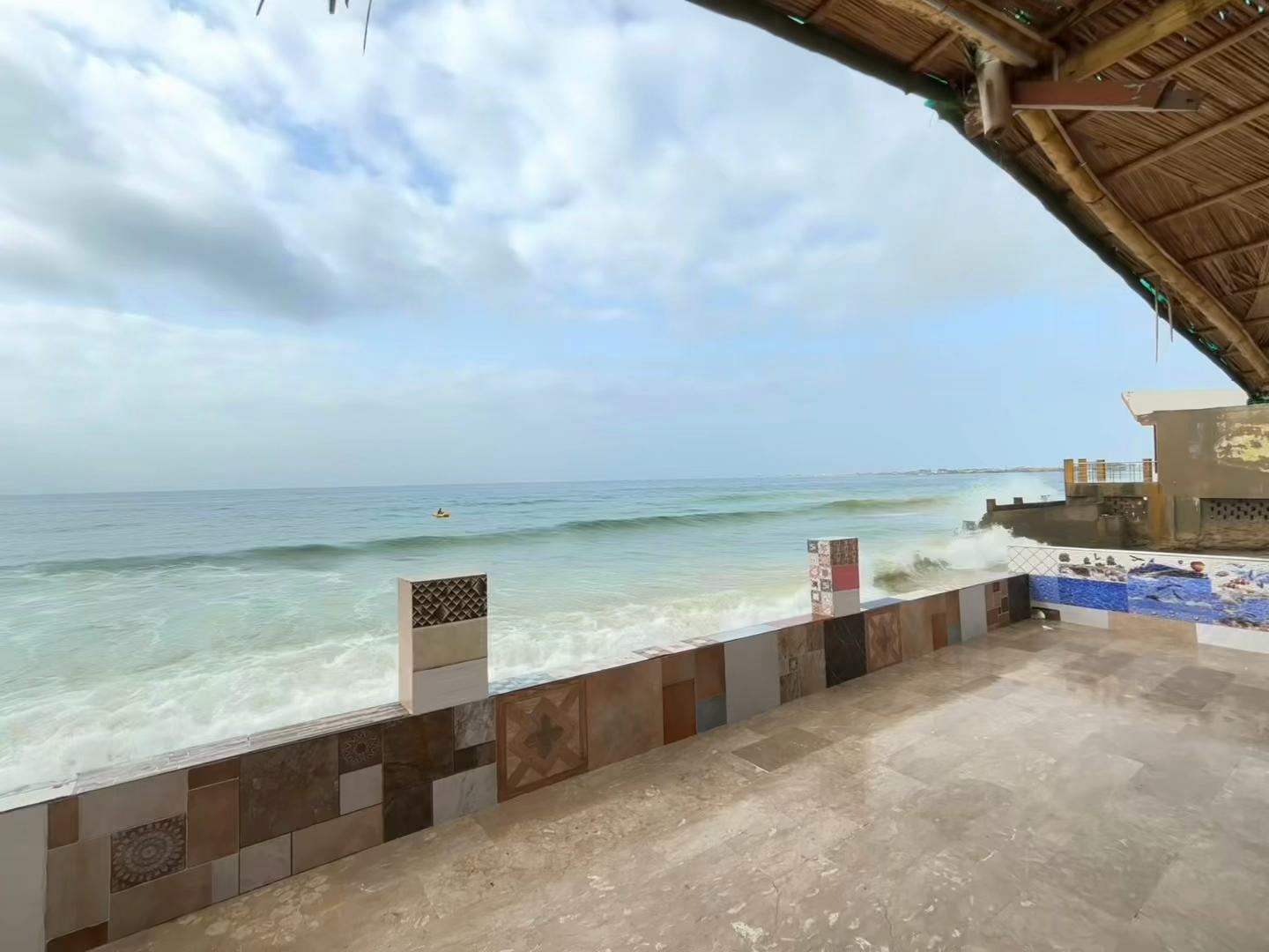 @HBH Beach Huts