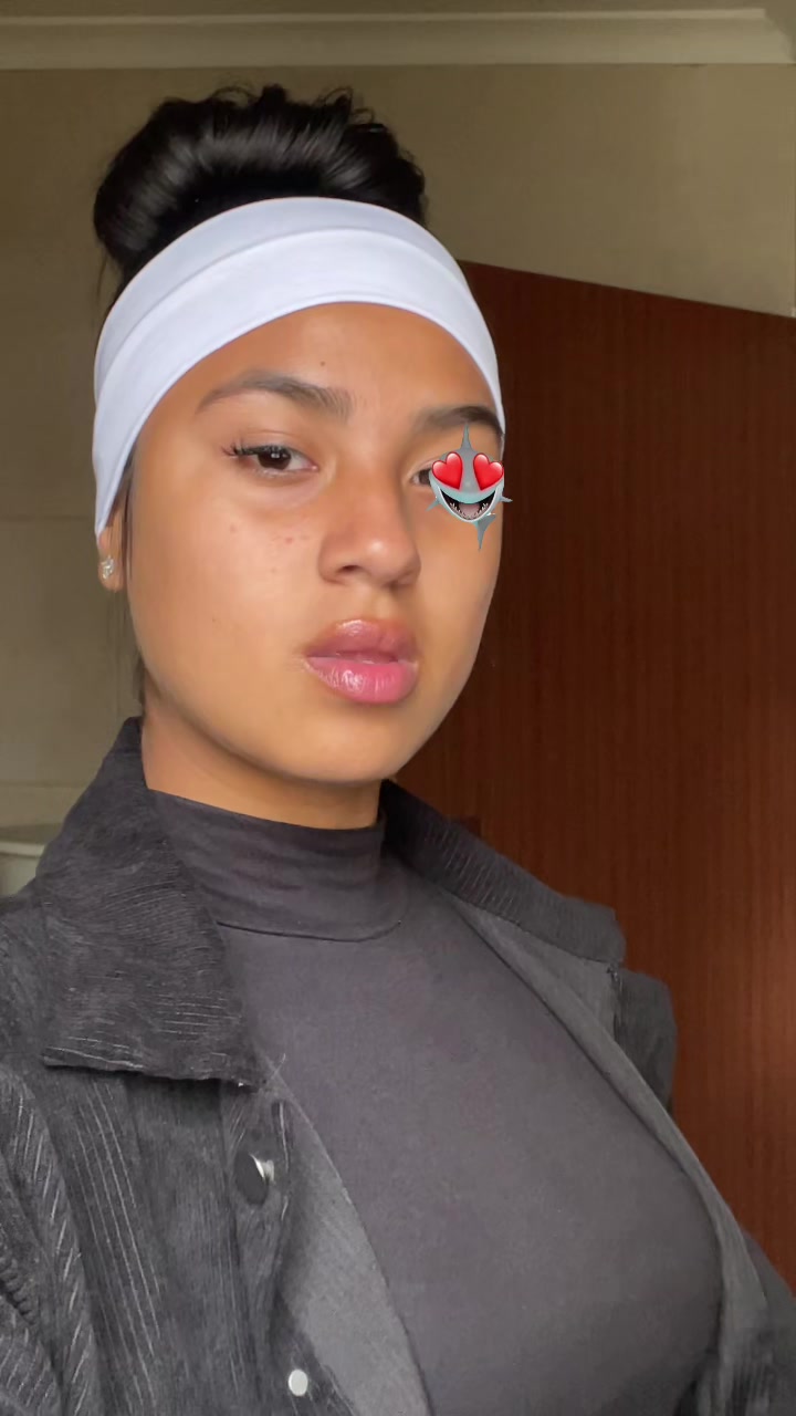 @🦅