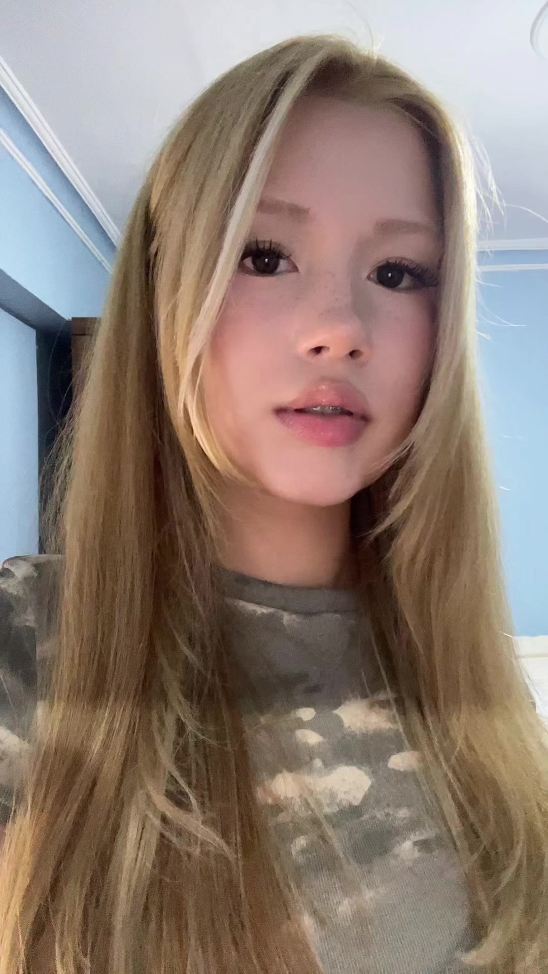 @elliflly