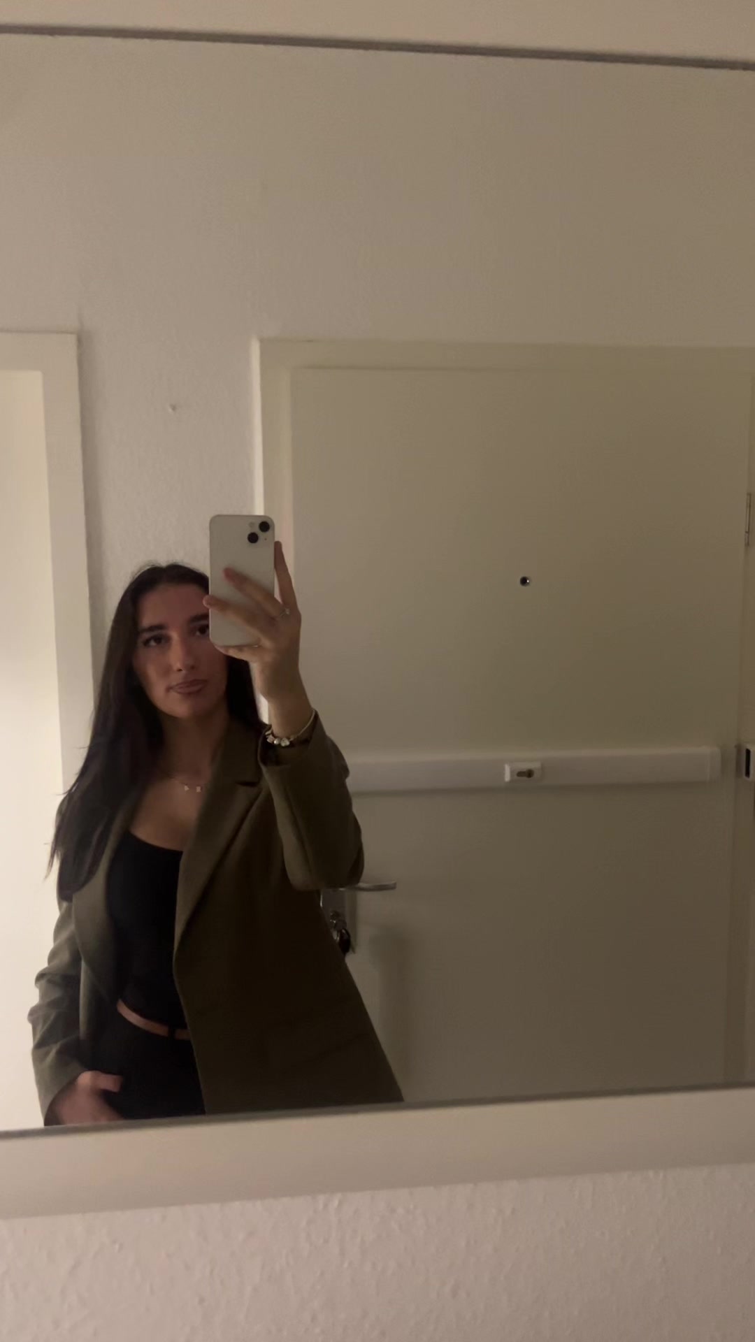 @sᴀʀᴀ