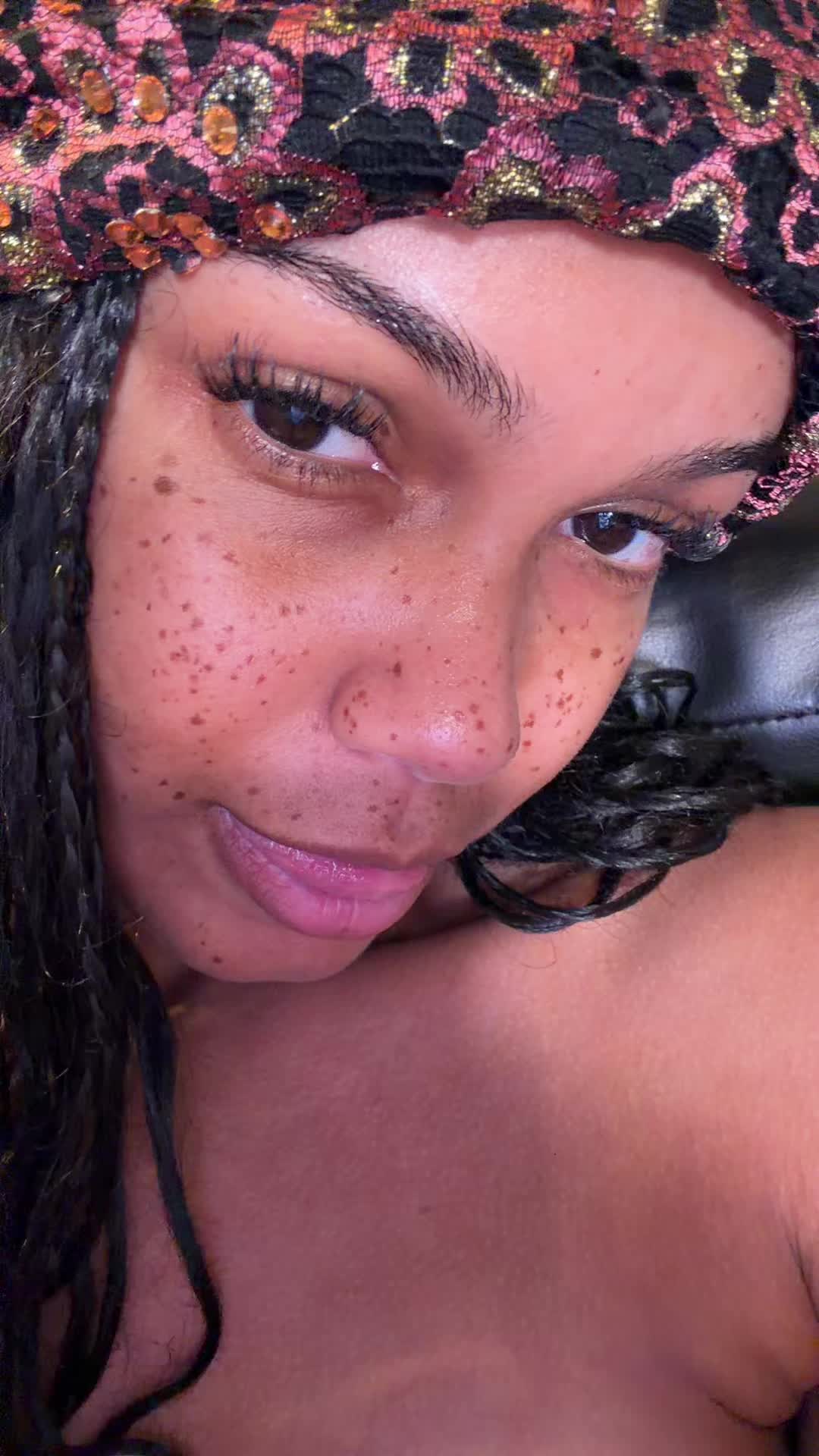 @🧔🏾♀️