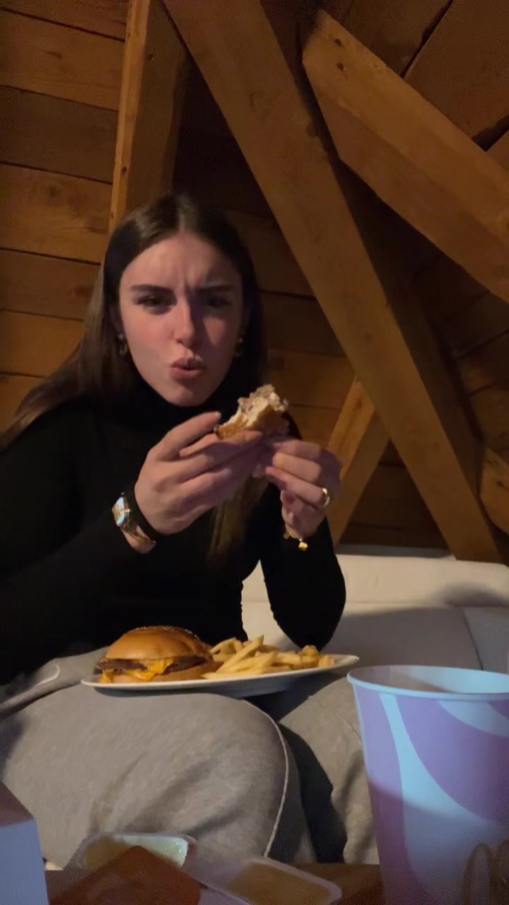 @lucrezia