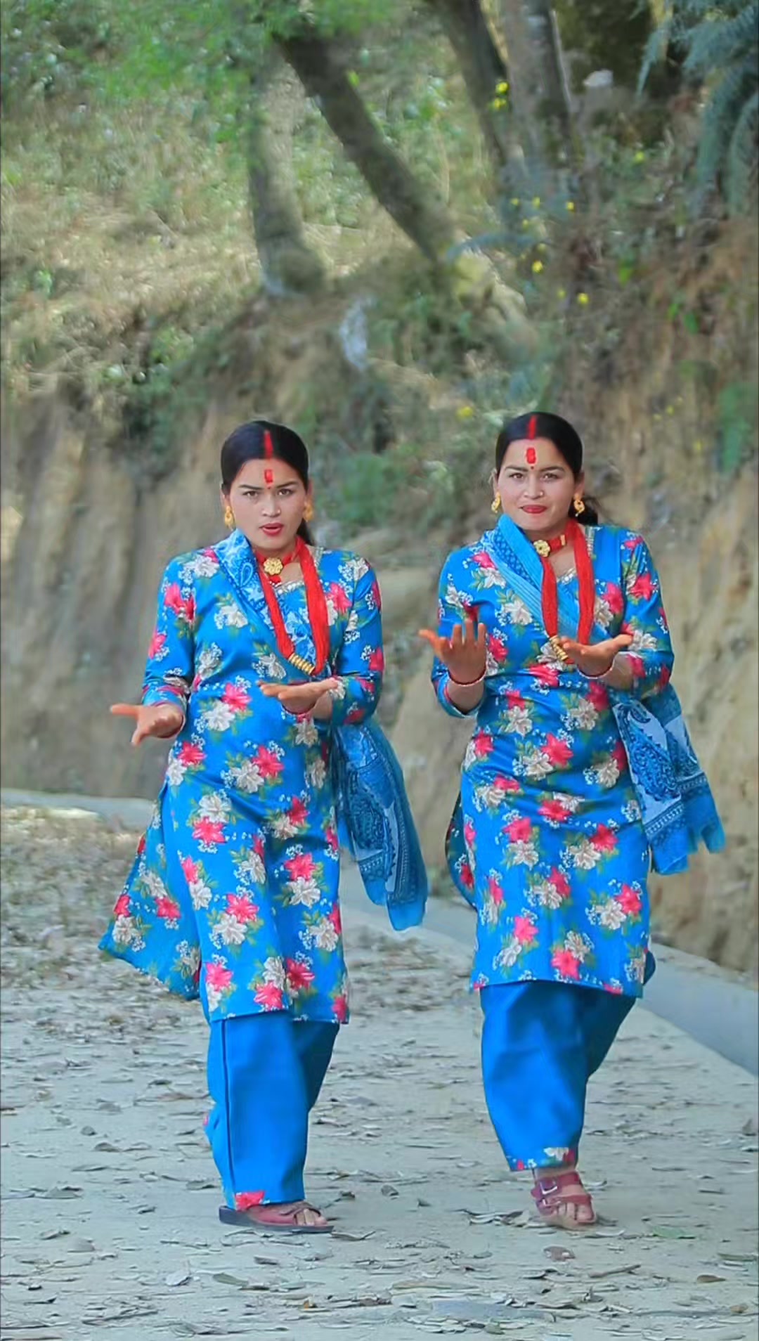 @@Twins sister's