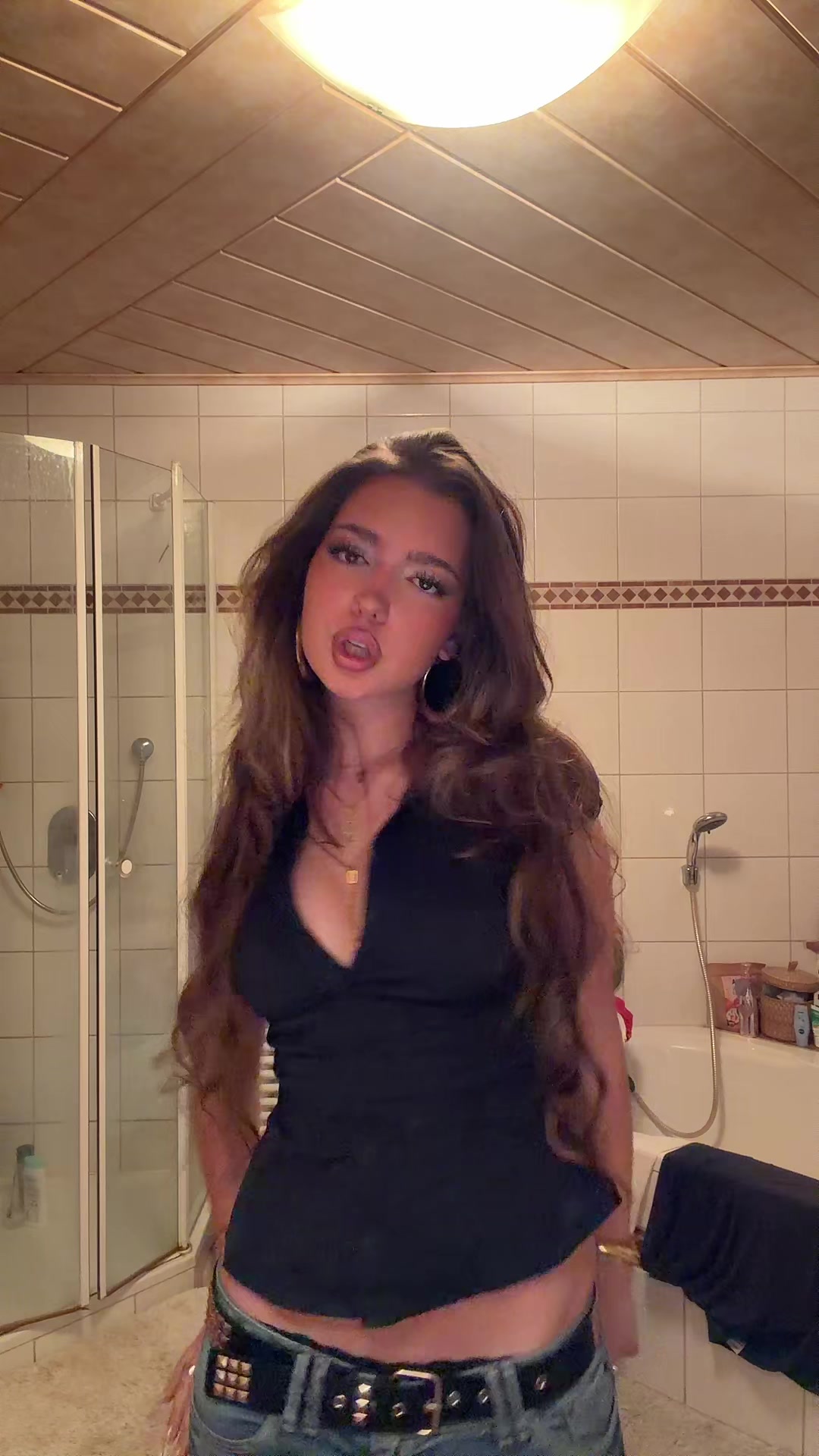 @adelinaballerina2