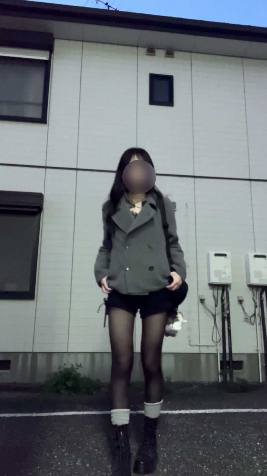 @らみ