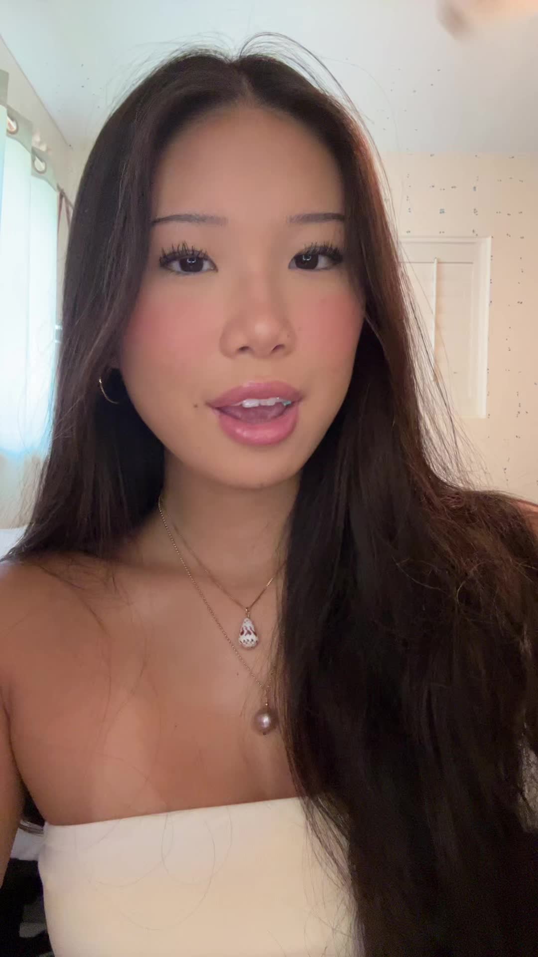 @zoeekomo