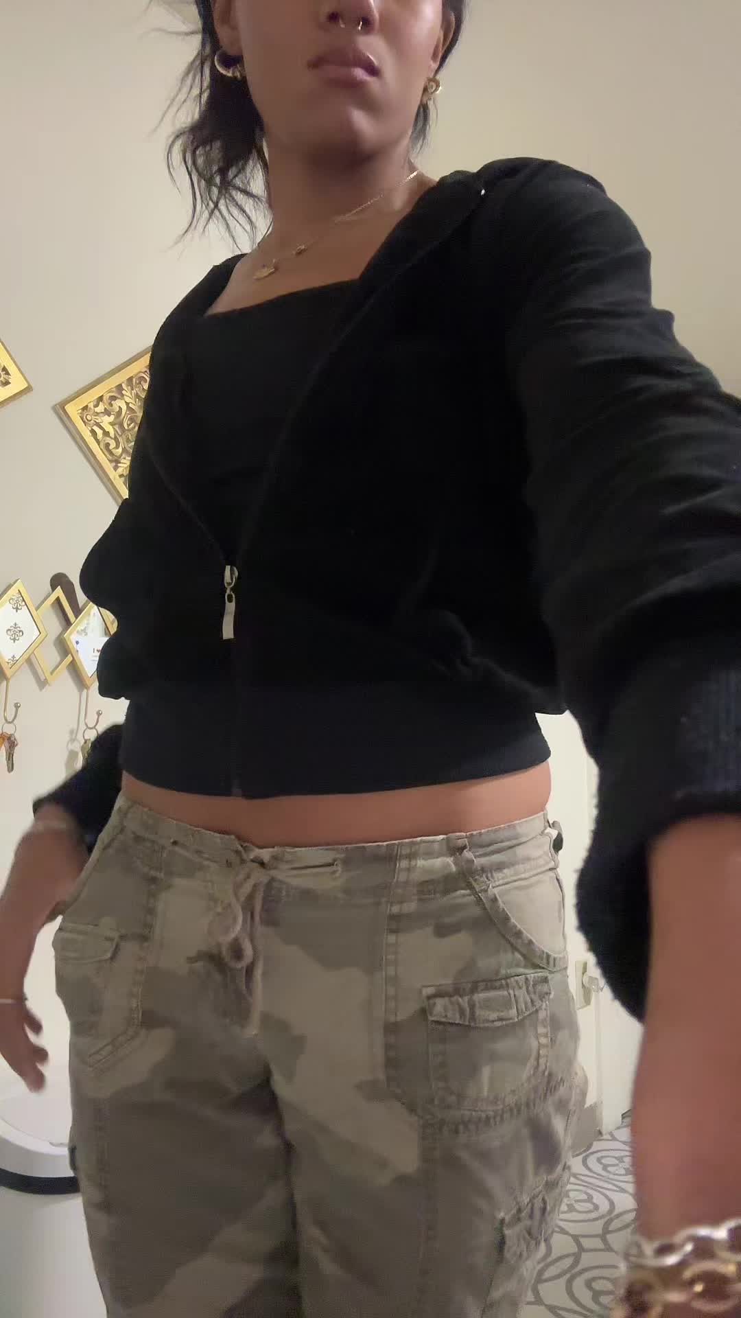 @(🎀>💋<)